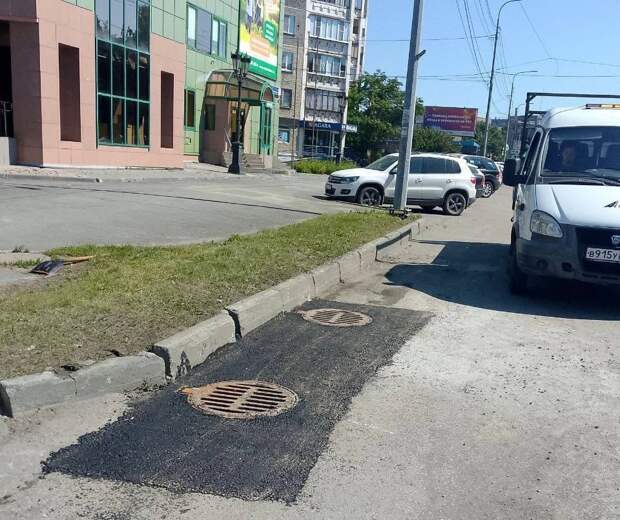 По поручению главы города Алексея Лошкина специалисты МКУ «ЭВИС» провели дополнительные работы на трех очагах подтоплений