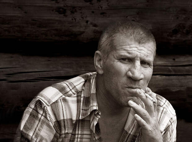 Быть мужчиной стало очень сложно и проблематично, поэтому многие двуногие представители мужской половины человечества предпочитают оставаться мужиком.-4
