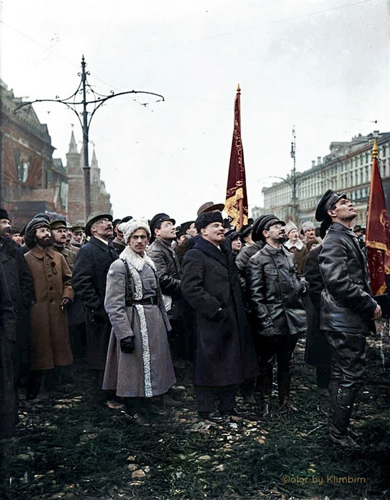 Вождей подкрасили Вождей подкрасили