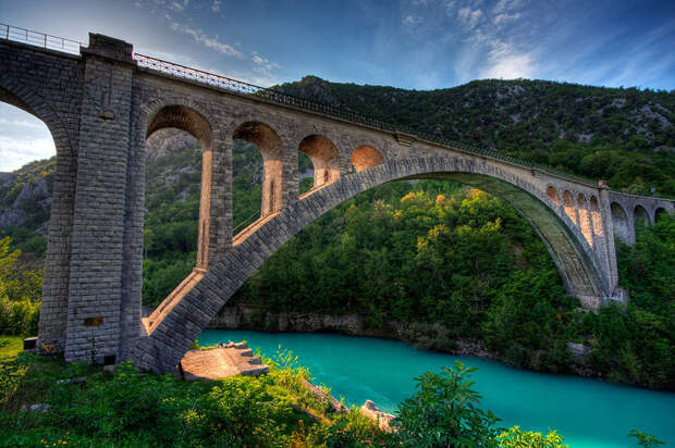 Старинные загадочные мосты со всего мира - 40 фото - 37