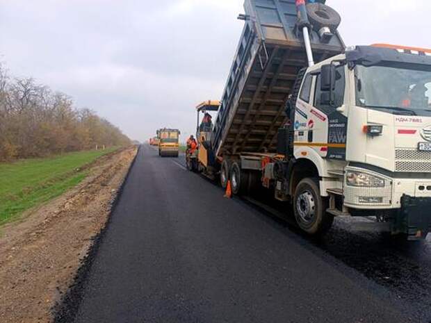 Развитие дорожной сети Кубани: в Ленинградском округе по нацпроекту отремонтируют участок трассы