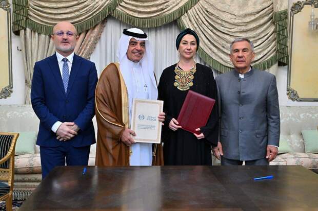 Минниханов принял участие в подписании меморандума между Минкультом РТ и ИСЕСКО