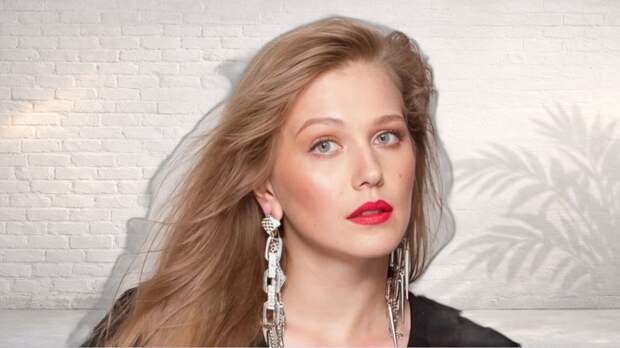 Она отказалась от семьи ради дела жизни: как 38-летняя Карина Андоленко после романов с Дюжевым и Месхи нашла счастье с мамой и кошками