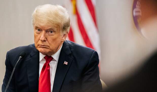 Аэропорт Палм-Бич приостановил работу из-за дрона вблизи самолета Трампа