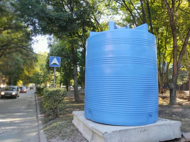 Баки с водой в Симферополе: как часто их наполняют и как очищают воду