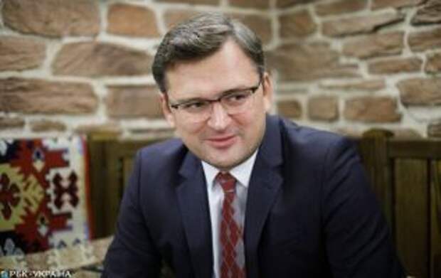 Кулеба попросил Макрона повлиять на Путина