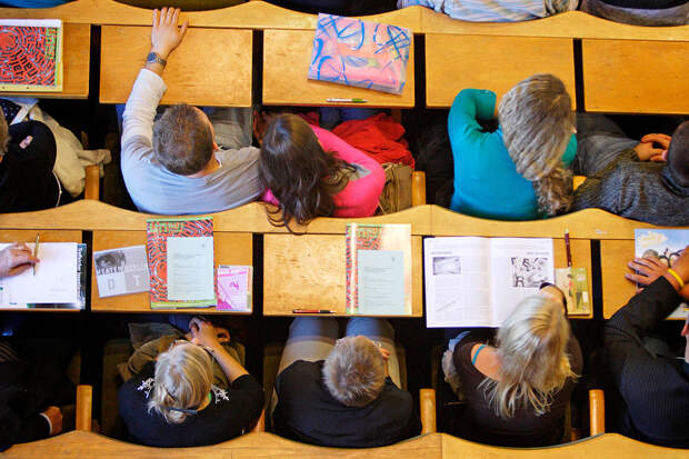 В Германии осудили профессора, который наказывал студенток, избивая их тростью