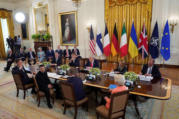 Политолог Крайнер: Запад под давлением общества изменит курс в отношении России