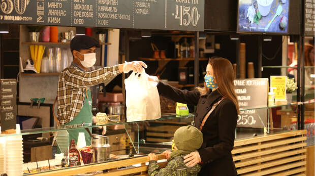 Кафе и рестораны в Москве будут работать до 23:00, ночные клубы закрываются