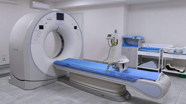 Успел заскучать: врачи забыли пациента в аппарате МРТ на шесть часов