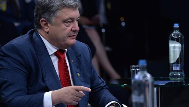 Президент Украины Петр Порошенко на саммите НАТО в Брюсселе. 12 июля 2018 Президент Украины Петр Порошенко на саммите НАТО в Брюсселе. 12 июля 2018
