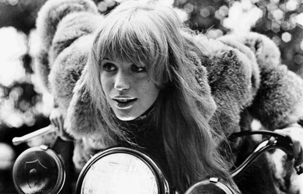 50 лет слез: Второе пришествие Марианны Фэйтфулл