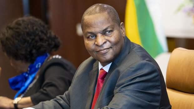 Президент ЦАР Фостен-Арканж Туадера поблагодарил Россию за восстановление армии республики