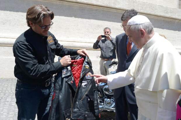 авто, Папа Римский, Harley-Davidson
