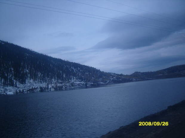 Саяны. Висячий камень.