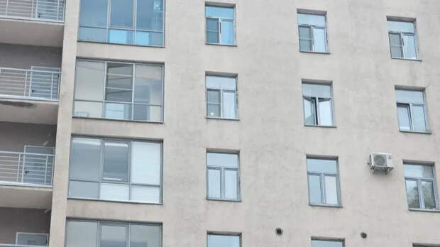 Дворник поделился эмоциями после спасения упавшего с седьмого этажа ребенка