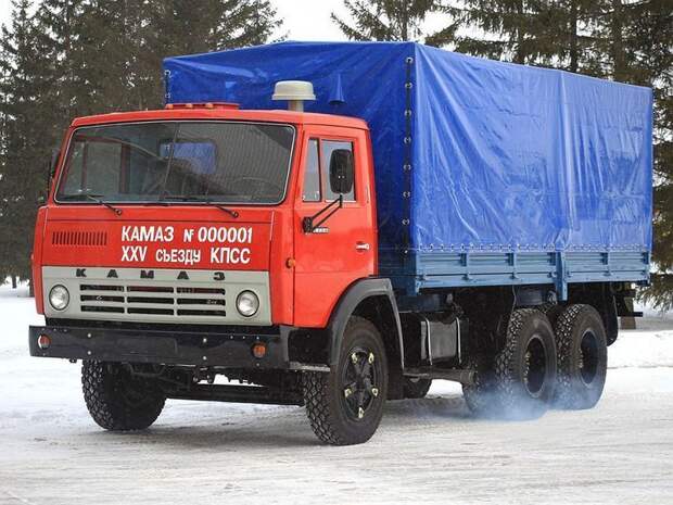 16 февраля 1976 года с конвейера Камского автомобильного завода сошёл первый автомобиль марки КАМАЗ 1976, камаз, фоторепортаж