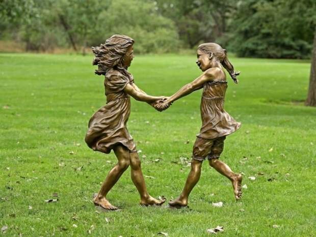 Почти живые: Невероятно реалистичные скульптуры о счастливом детстве