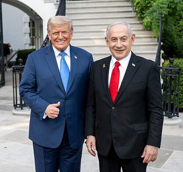 Мы имеем дело со шлемазлами