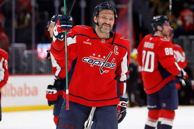 Бывший футболист сборной России Мостовой посвятил стих Овечкину