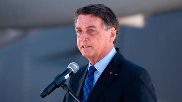 Экс-президенту Бразилии Болсонару запретили пользоваться соцсетями и обязали носить электронный браслет