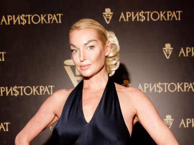 Слитое видео с Джигурдой, интервью Собчак, ссора с мамой. Скандалы, не сломившие Анастасию Волочкову