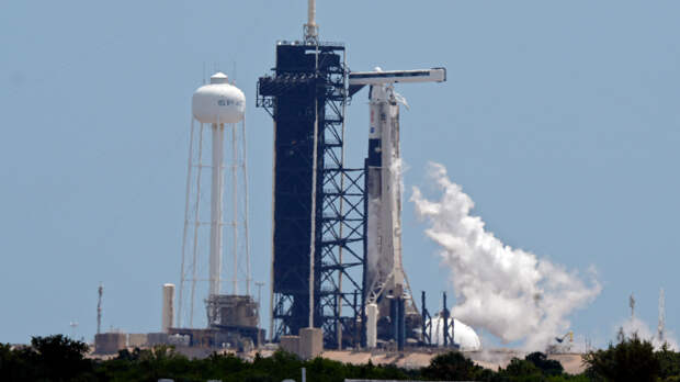 Запуск корабля Crew Dragon на МКС перенесли на сутки из-за погоды