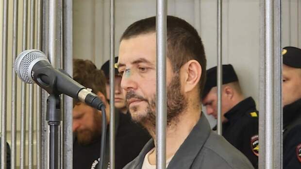 Суд в Санкт-Петербурге арестовал на 2 месяца водителя упавшего в Мойку автобуса