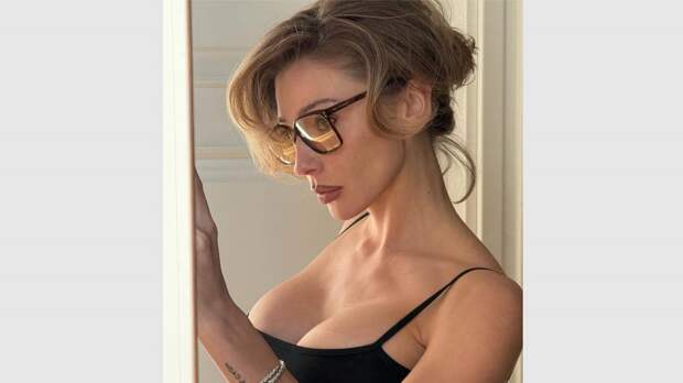 Фото Анастасии Ивлеевой в бюстгальтере вызвали ажиотаж в сети