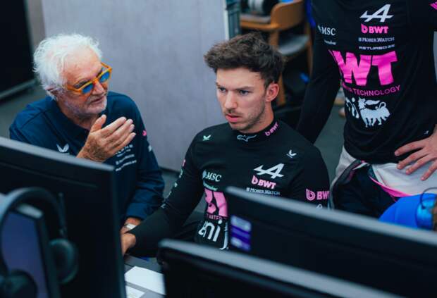 Бриаторе – о продаже доли Alpine: Мы ведём переговоры с Mercedes, а не с Вольфом