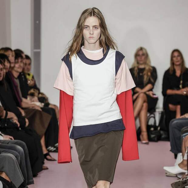 Носить четыре верха одновременно станет трендом у россиян