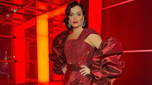 Певица Слава вышла на связь в слезах после скандального срыва в концерта в Пенза: подробности