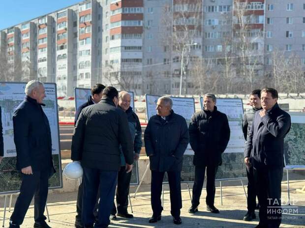 Миңнеханов «ТАССРның 100 еллыгы» метро станциясенең төзелеш мәйданчыгында булды