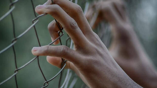 В Крыму нашли тайник с ювелирными украшениями