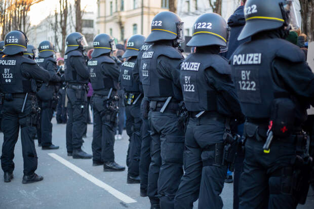 В Германии избили представителя правящей партии - это стало тенденцией