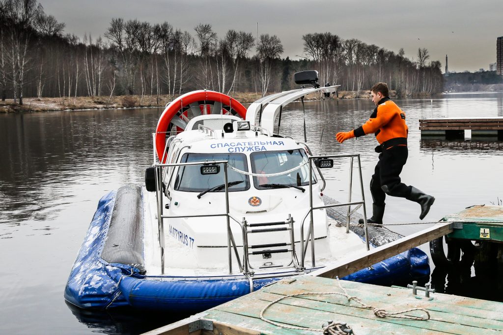 На водоемах Москвы в 2019 году было спасено 117 человек. Фото: пресс-служба Управления по СЗАО Департамента ГО и ЧСПБ г. Москвы