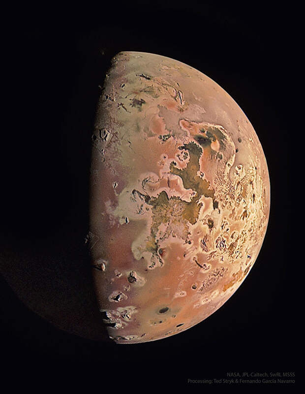 Зонд "Юнона" сделал новые снимки спутника Юпитера Ио