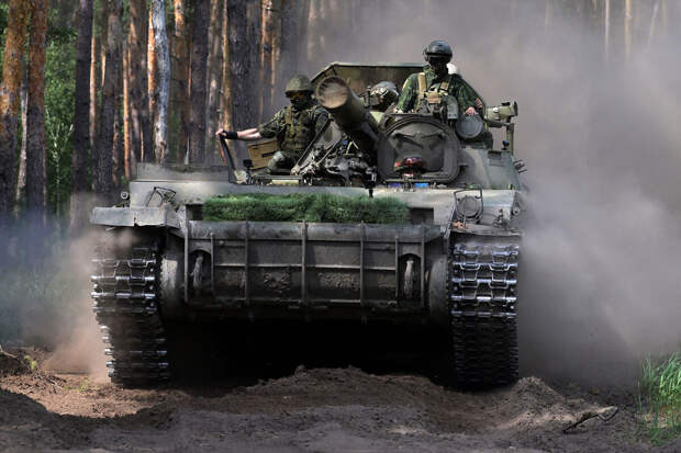 Военкор Коц: наступление на Харьков позволит ВС РФ продвинуться в других районах