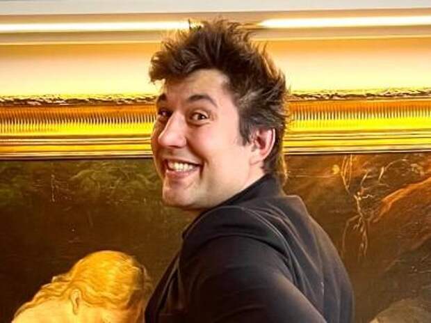 «Два ребенка умерли»: сын Бари Алибасова боится за дочь из-за зависимости жены