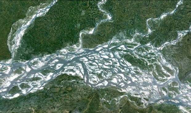 Удивительные фотографии "плетёных" рек
