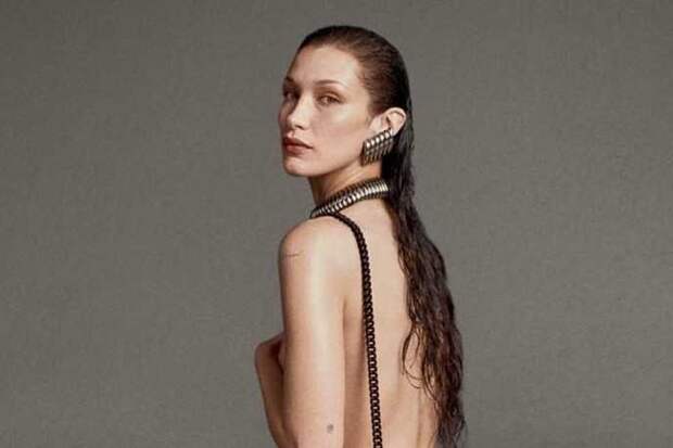 «Полночь в Оазисе»: Белла Хадид продемонстрировала своё тело в сексуальной фотосессии