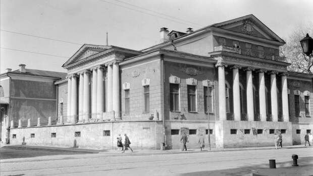 34. Городская усадьба Хрущевых-Селезнёвых на Пречистенке 34. Городская усадьба Хрущевых-Селезнёвых на Пречистенке
