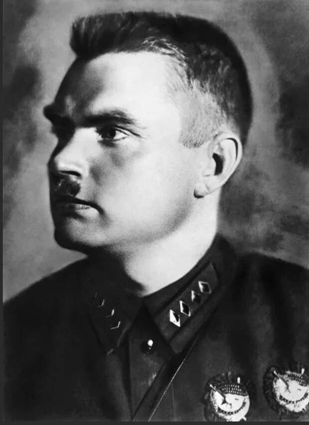 Р.П.Эйдеман (1895-1937), советский военный деятель, комкор. Фото из открытого доступа