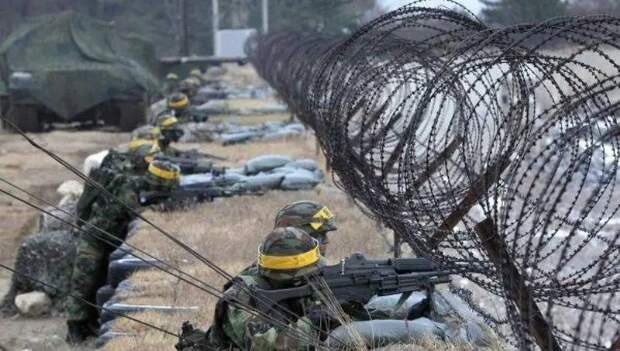 Южнокорейские военные открыли предупредительный огонь из-за «случайного