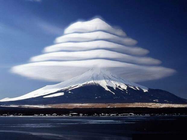 Облака над горой Фудзи. интересное, фейки, фотографии