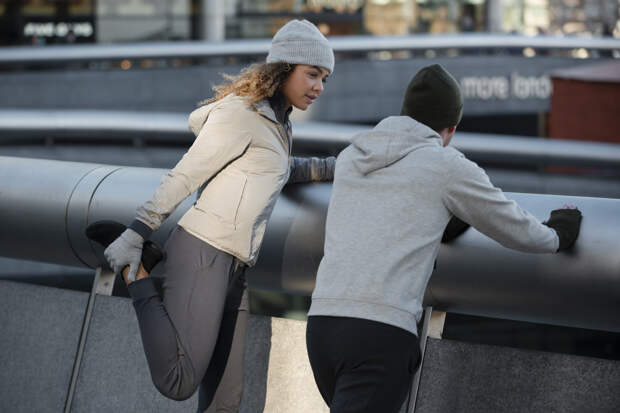 Россиянам назвали вызывающую прыщи на ягодицах одежду