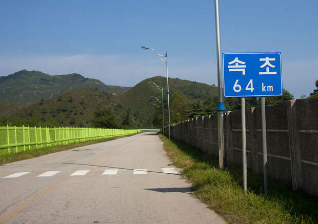 Автопутешествие по Северной Корее автопутешествие, поездка на автомобиле, познавательно, северная корея, страна других, туристу на заметку, шоссе