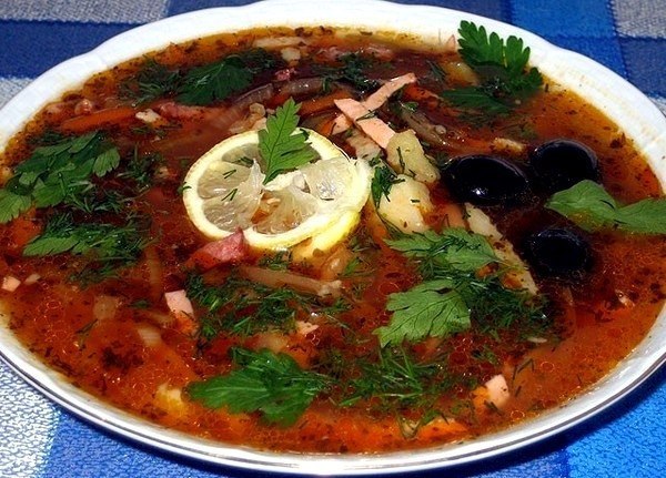 Сборная солянка с копчёностями