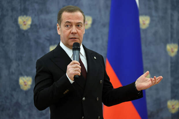 Медведев: выполнение всех задач CВО позволит избавить Украину от оков Запада