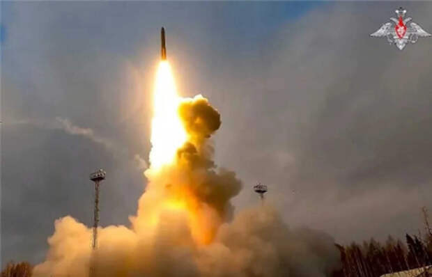 Sohu: Путин напомнил Трампу о возможностях ракетного комплекса Орешник Sohu: Путин напомнил Трампу о возможностях ракетного комплекса Орешник